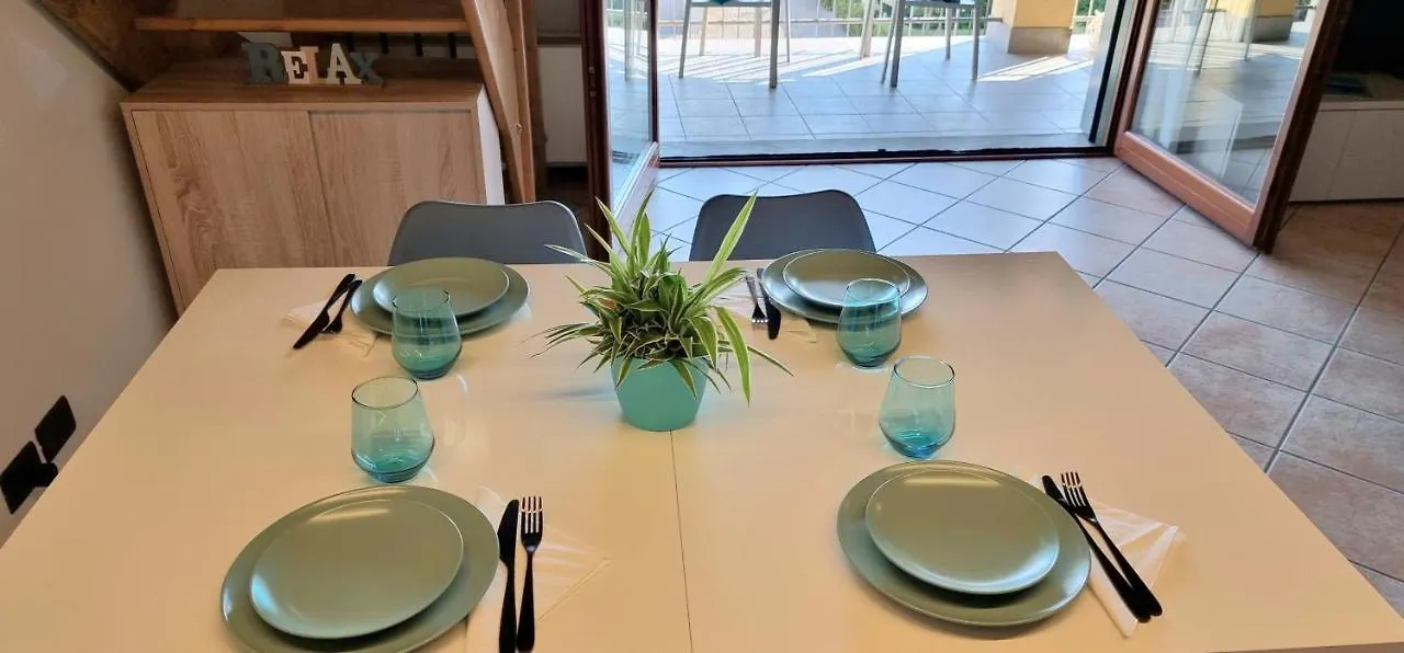 Dolce Blu Sirmione Daire Rivoltella del Garda 0*,  İtalya